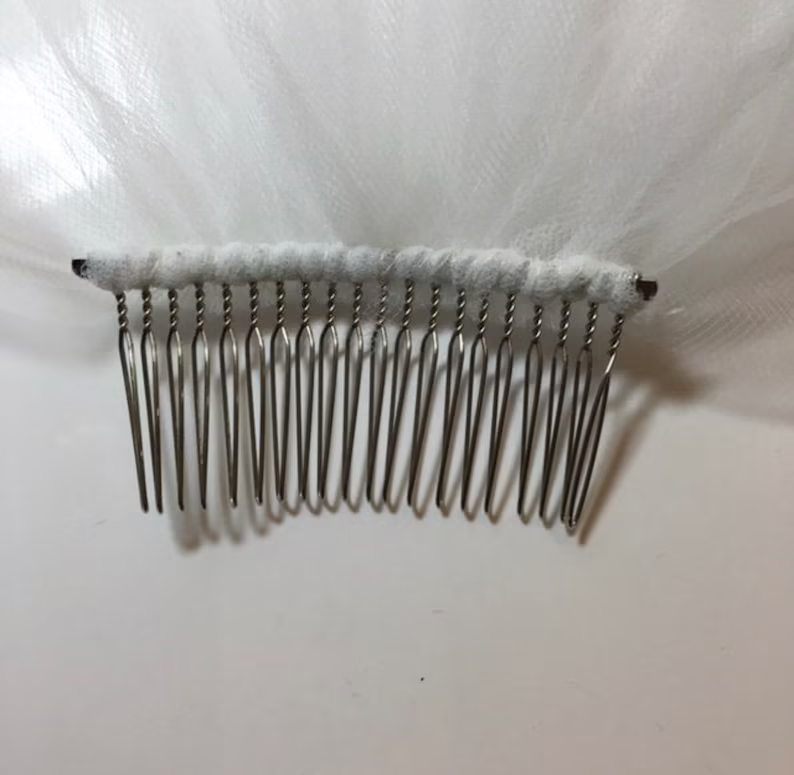 #BD-101 Scalloped Edge Crystal Veil