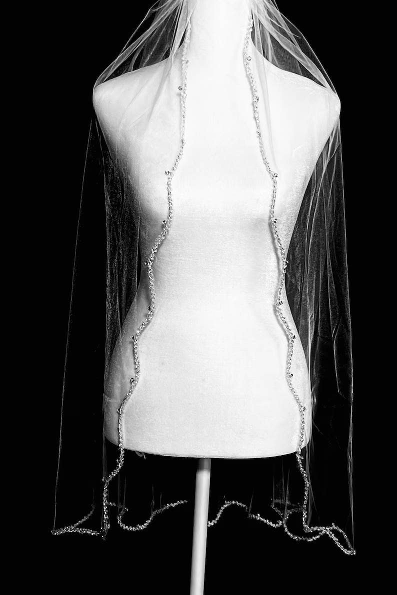 Beaded Wedding Veil, Crystal Wedding Veil, Scalloped Edge Veil, Cathedral Veil, Beaded Bridal Veil Beaded, Cathedral Veil, Free Tulle