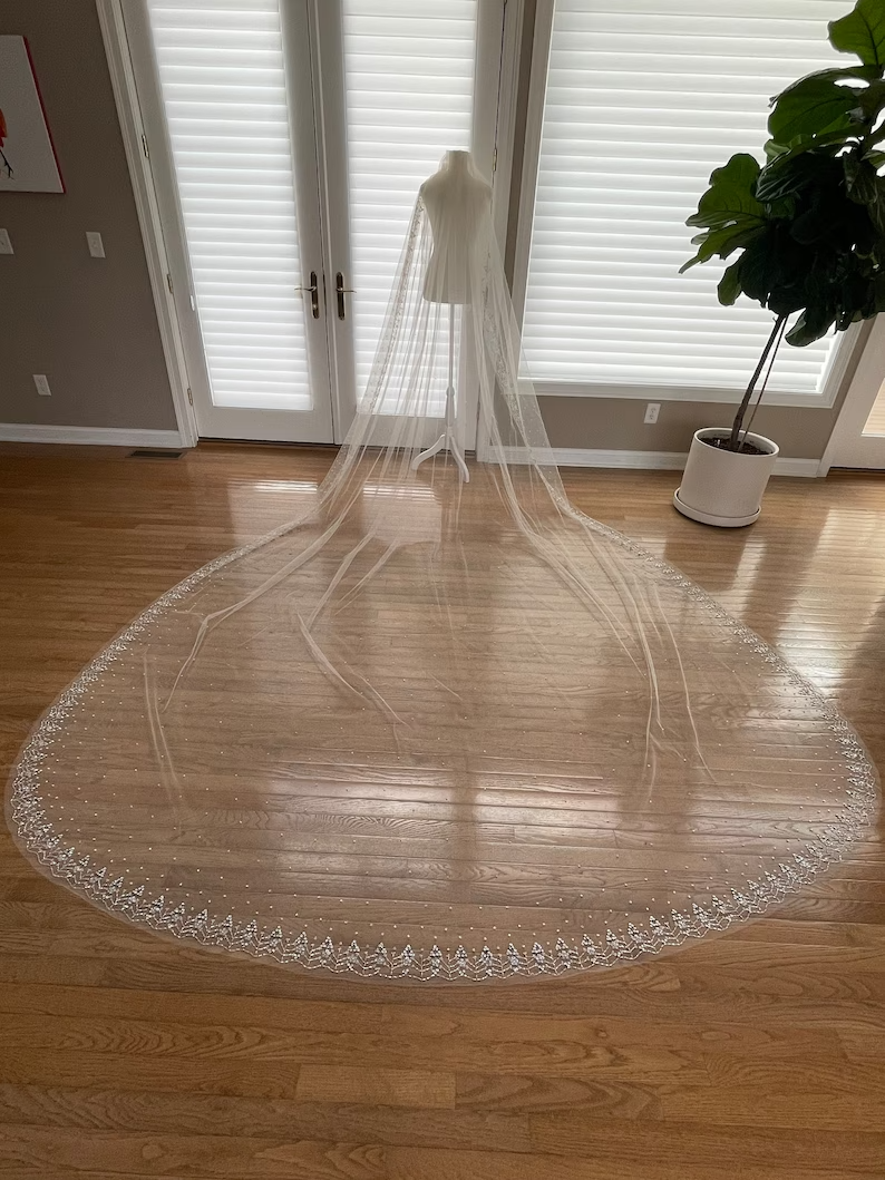 One of kind Wedding Veil, Beaded, Rhinestone and Crystal veil with amazing details, Free Tulle samples 2024