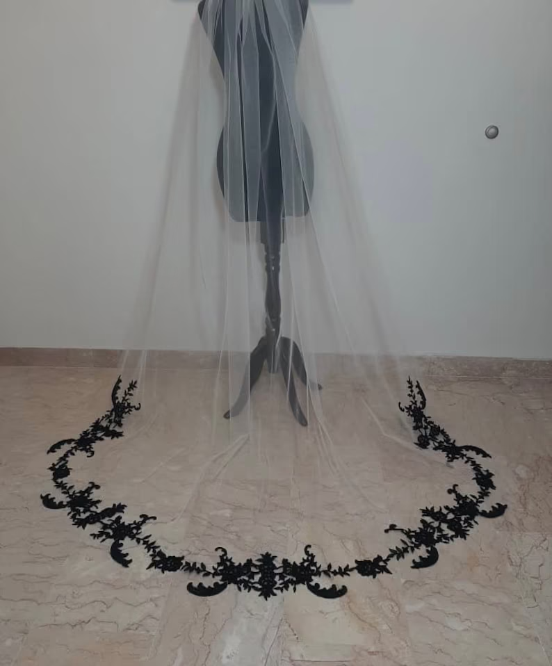 Gorgeous Wedding Lace Veil, Floral Veils for Brides, Soft Tulle Bridal Veils with Comb, free tulle sample