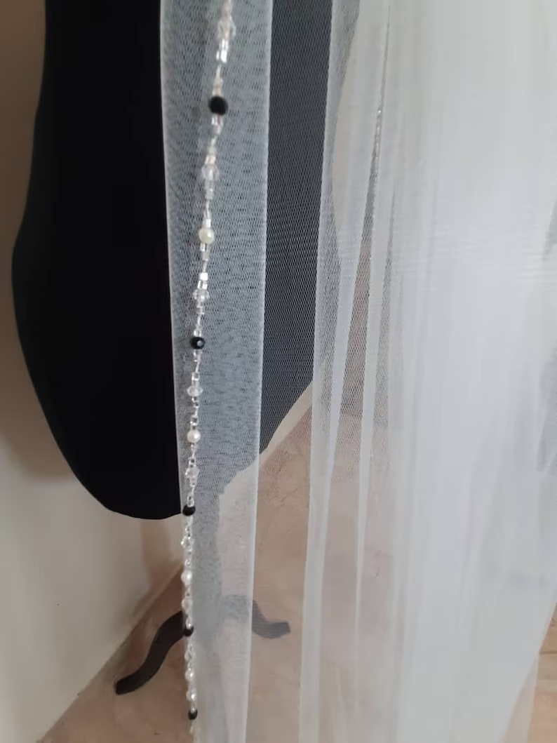 #LC-105 Black Lace Veil with Amazing Details