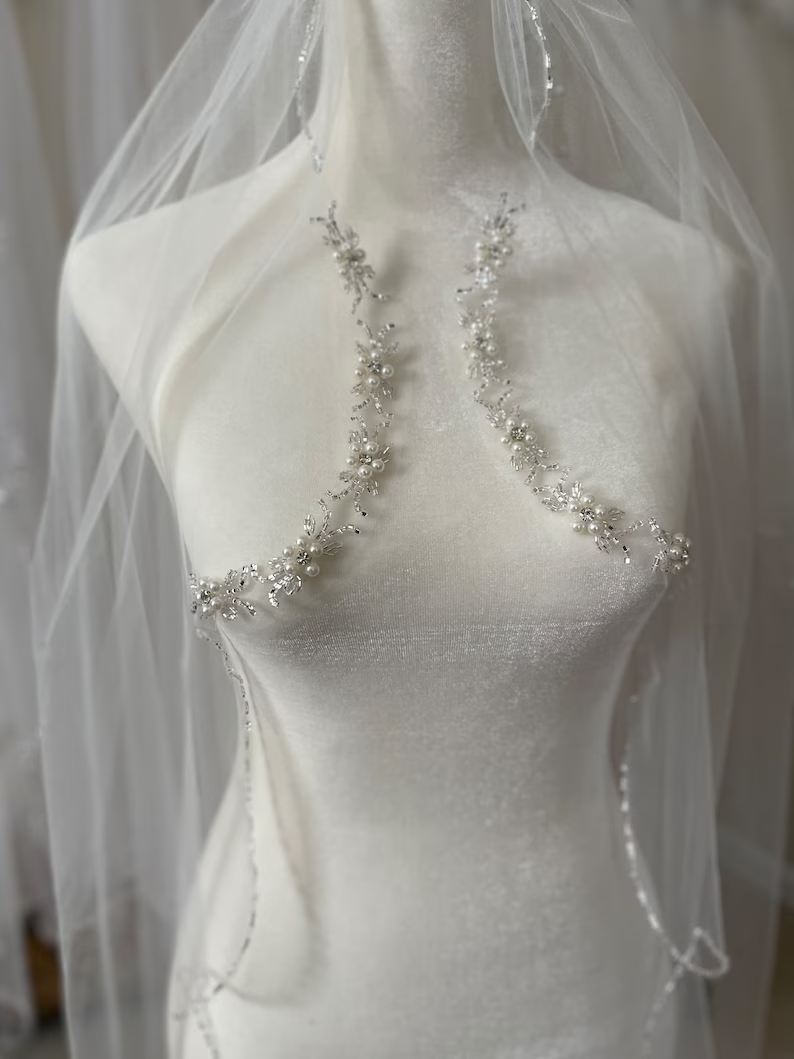 Scallop Edge Wedding Veil, Crystal Wedding Veil, Angel Cut Beaded Veil, Fingertip Veil, Cathedral Veil - Free Tulle Samples