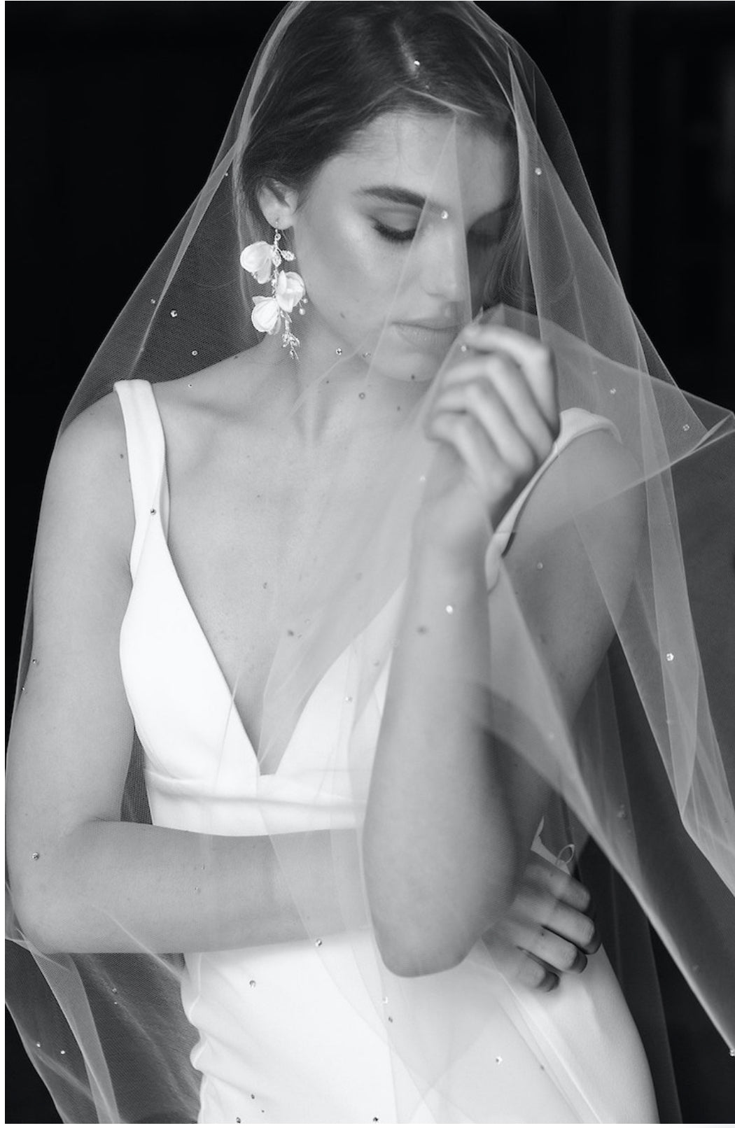 #BD-107 Scattered Swarovski Crystal Veil