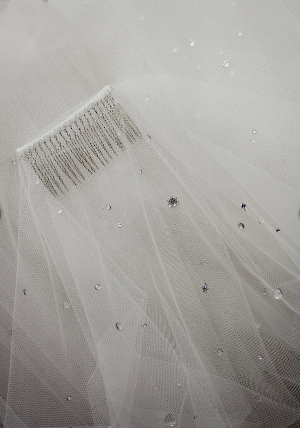 #BD-107 Scattered Swarovski Crystal Veil