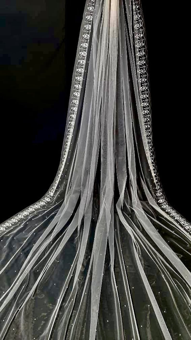 One of kind Wedding Veil, Beaded, Rhinestone and Crystal veil with amazing details, Free Tulle samples